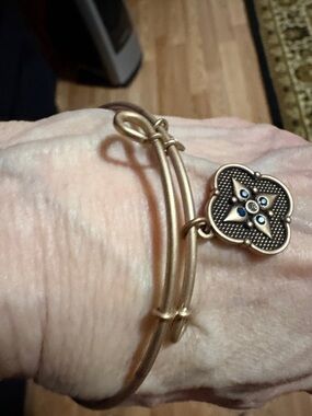 SOL BALANCE OF LIFE ANTIQUE GOLD COLOR FINISH BANGLE BRACELET